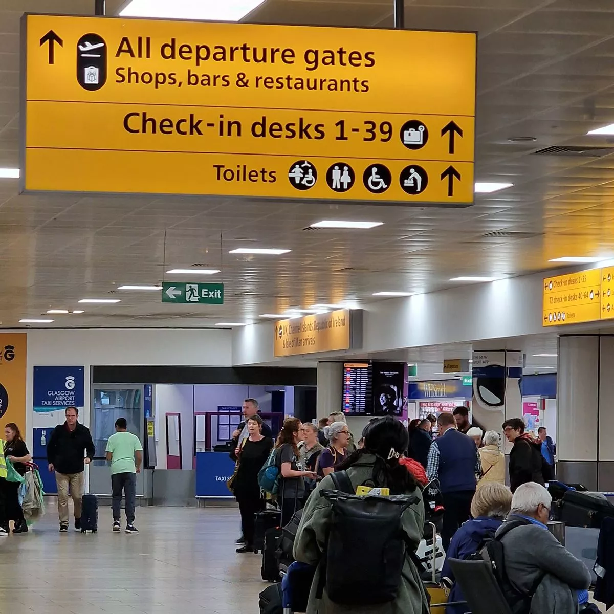 Glasgow airport departures